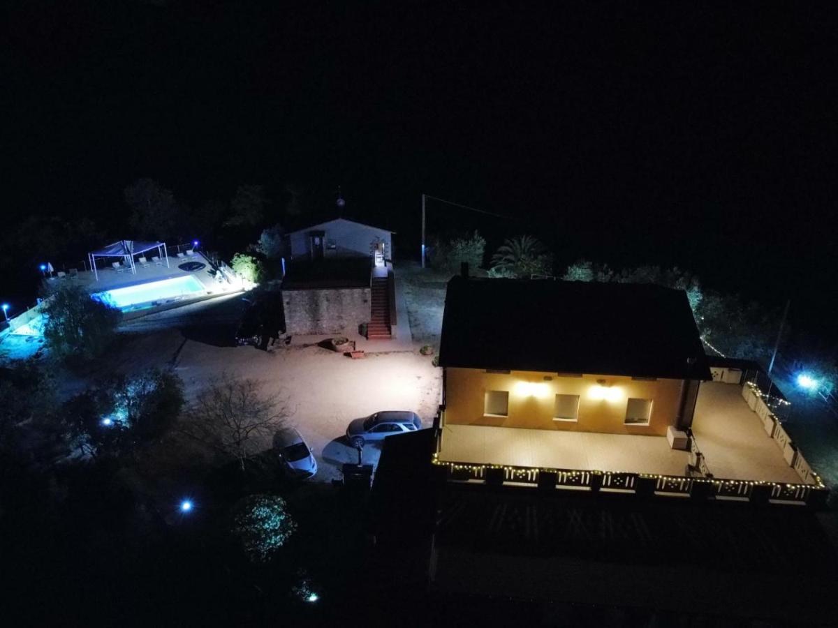 Agriturismo La Terrazza Valfabbrica 外观 照片