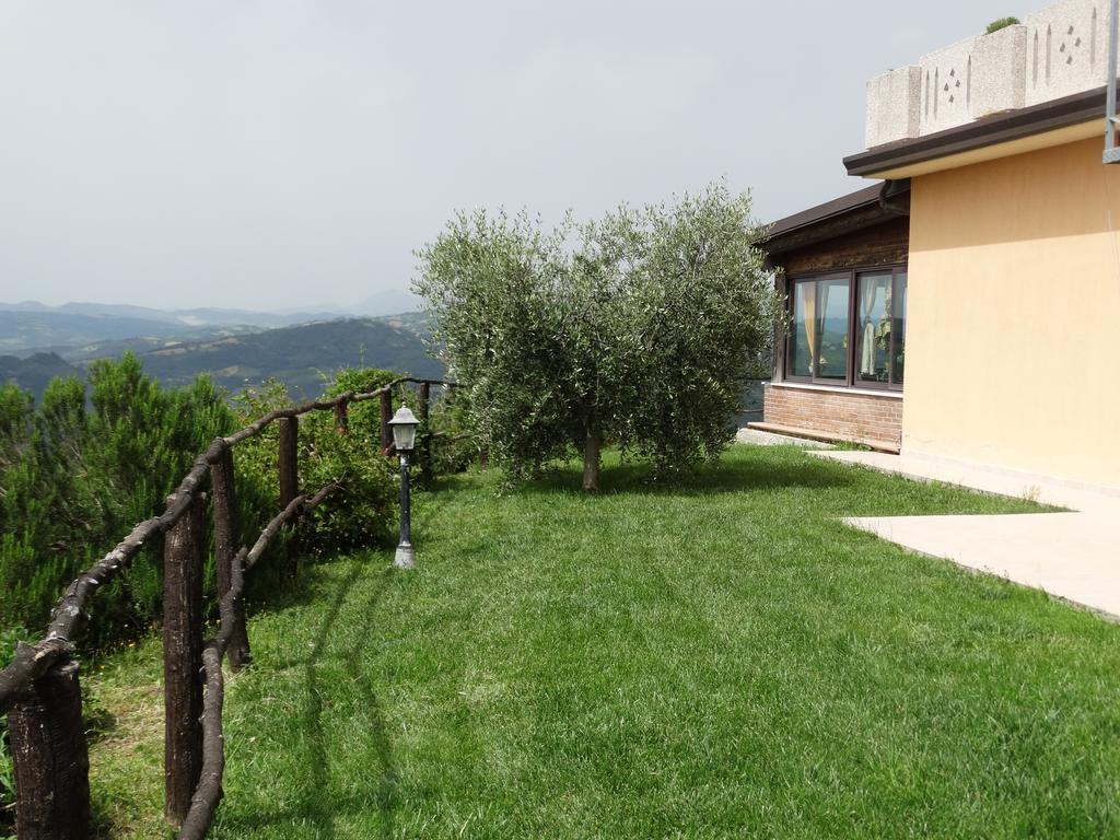 Agriturismo La Terrazza Valfabbrica 外观 照片
