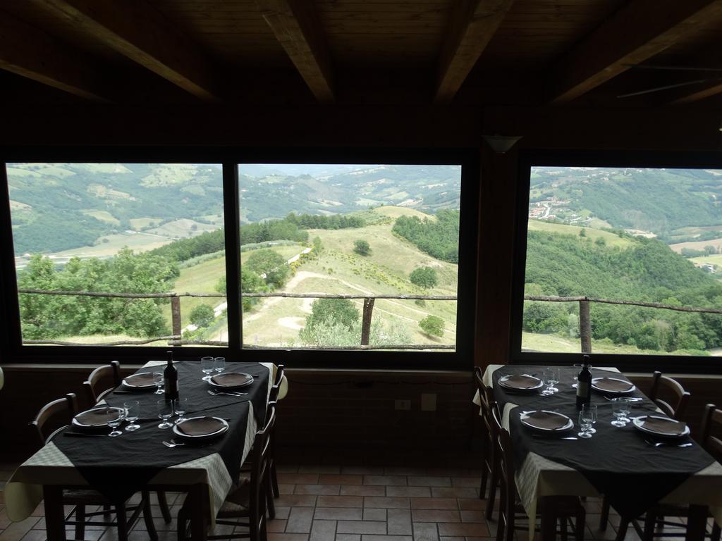 Agriturismo La Terrazza Valfabbrica 外观 照片